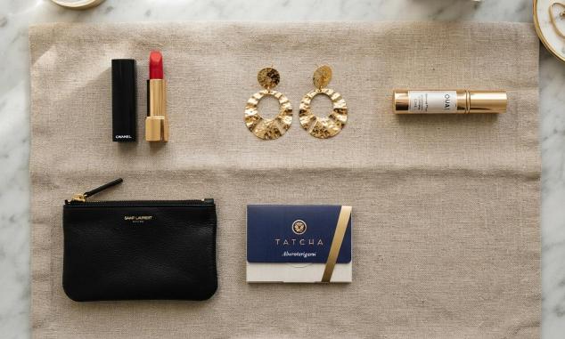 day to night outfit transition kit with lipstick earrings and clutch